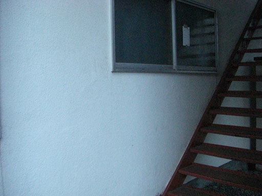 アパートの階段